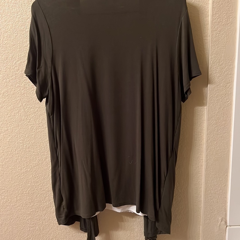 Top with attached short sleeve cardigan - Picture 2 of 4